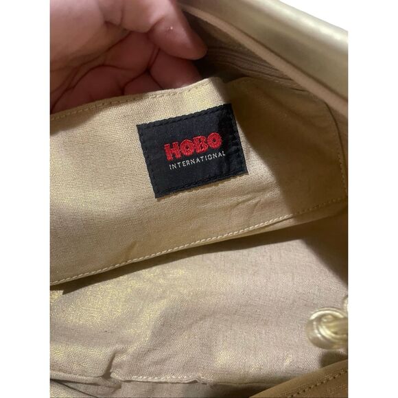 HOBO Int Large Metallic Clutch NWOT - Picture 8 of 8